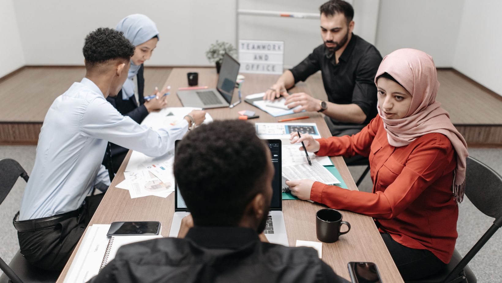 Essential Writing Dialogue Tips: Master Your Craft