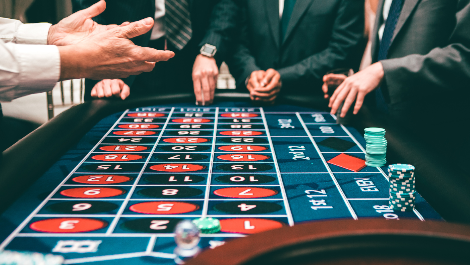 The Risks and Rewards of Online Casino Gambling