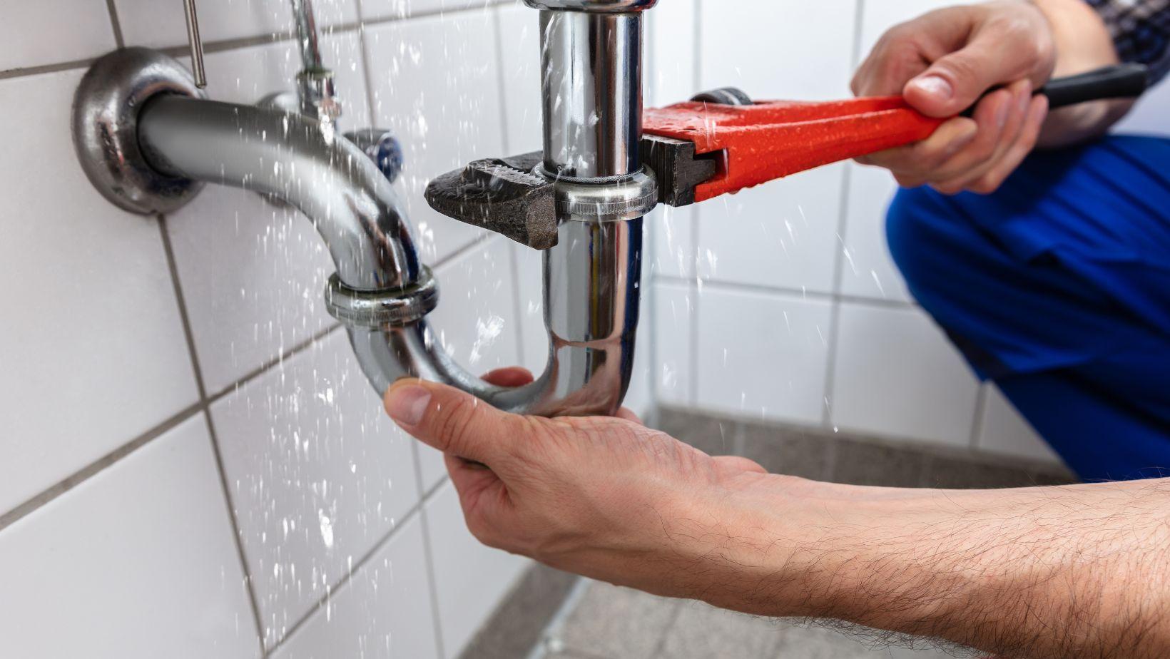 qualified plumber, water damage prevention, hire professional plumber, plumbing repair services, residential plumbing experts, emergency plumber services, licensed plumber near me, water leak repair, prevent basement flooding, plumbing maintenance costs