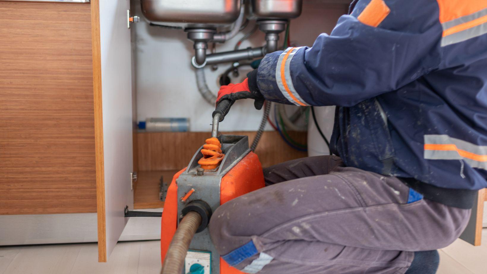 emergency plumber, standard plumber, emergency plumbing service, residential plumber, local plumber, plumbing repair, urgent plumbing help, plumbing services near me, licensed plumber, plumbing contractor